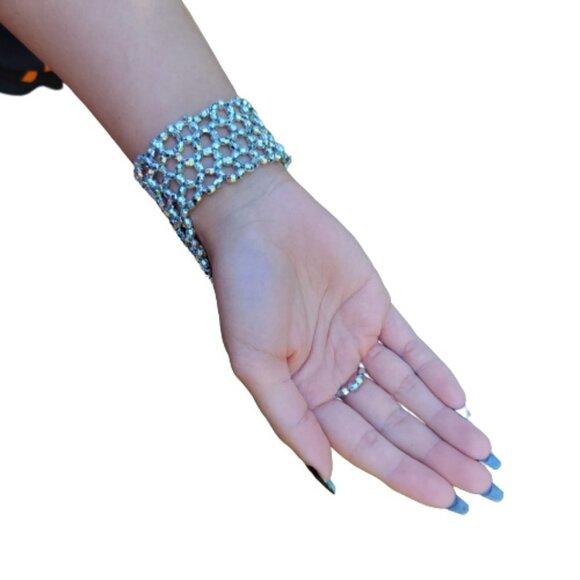 STRETCHY Silver Wrist Bracelet Sparkly Stretch Bracelet Belly Dance NEW - Picture 2 of 6